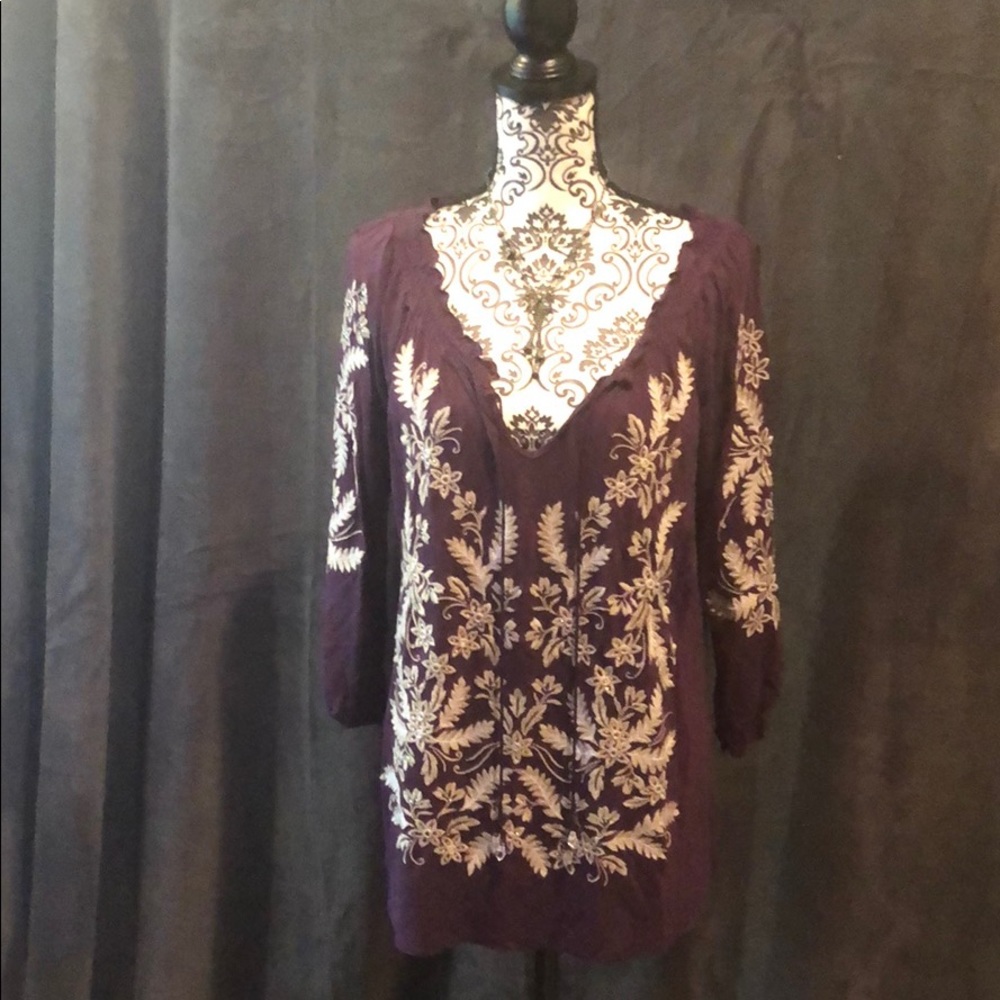 Embroidered split sleeve top